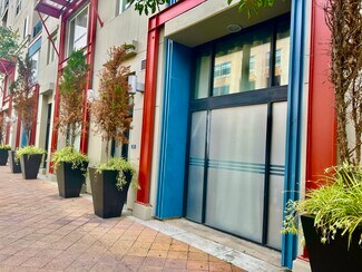 Building Photo - 300 E 4th St