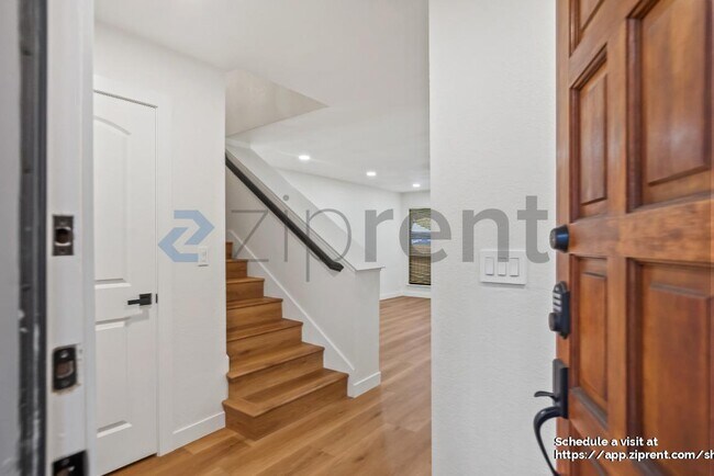 Foto del edificio - 1260 Sierra Village Pl