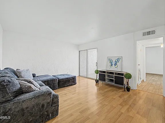 Foto del edificio - 3314 N 68th St