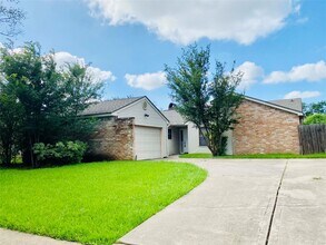 Building Photo - 3123 Sam Houston Dr