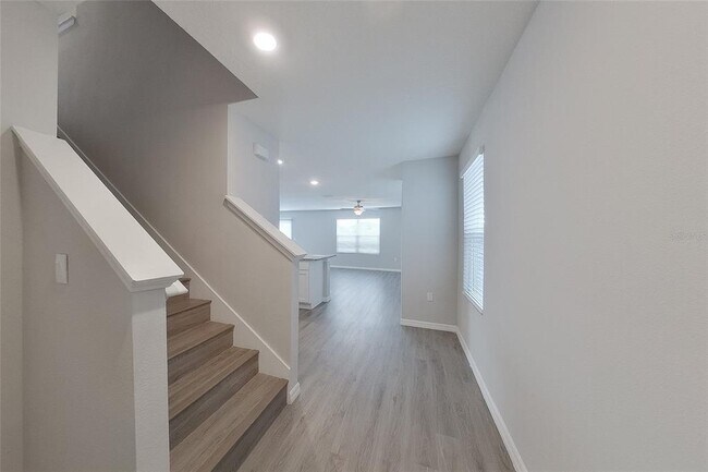 Building Photo - 8624 SW 44th Ct