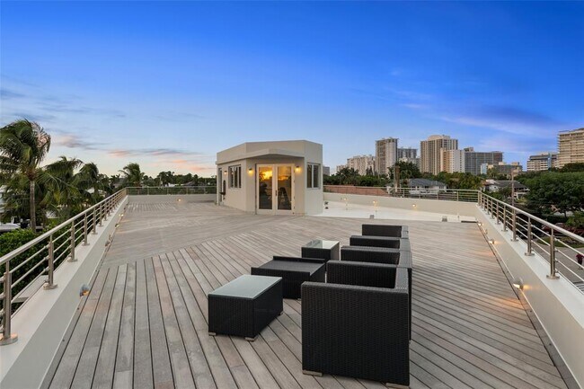 Foto del edificio - 3300 NE 39th St