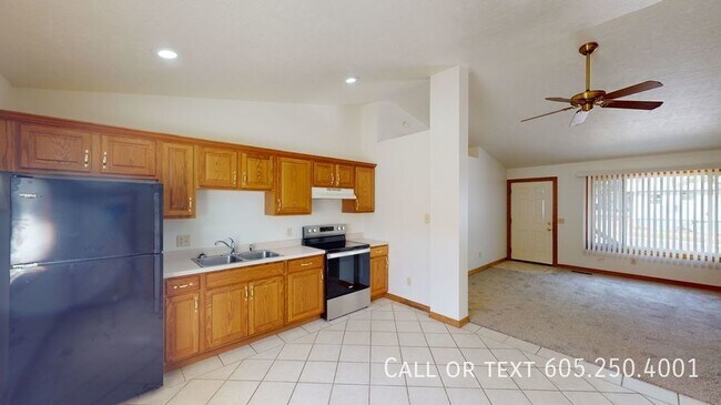 Foto del edificio - 3 Bed 1 Bath Home