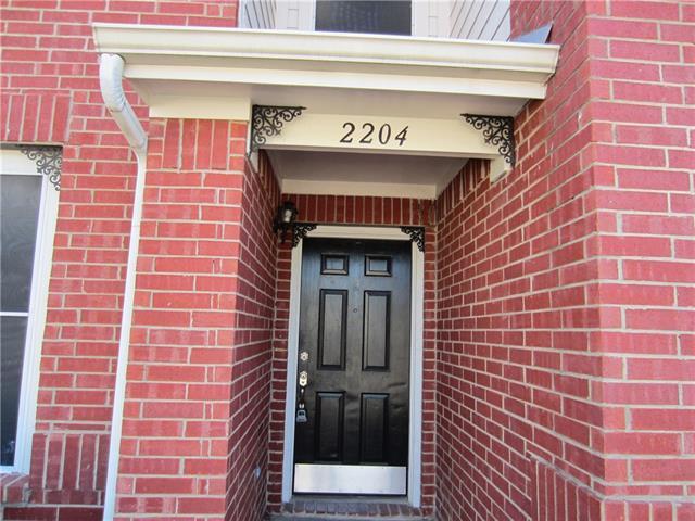 Foto del edificio - 2204 Overlook Ln