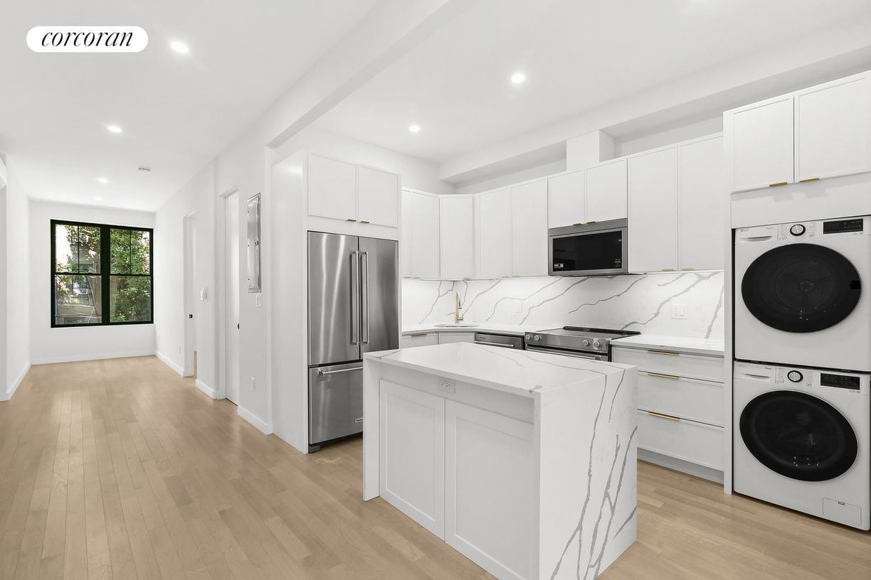 Foto principal - 261 W 132nd St