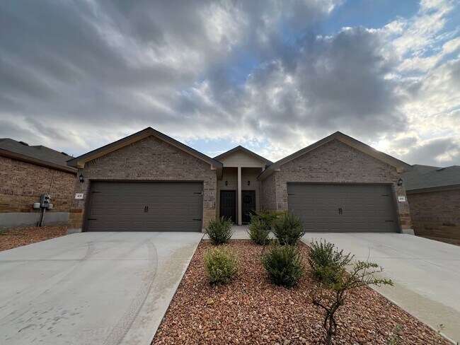 Foto del edificio - Luxury 3/2 duplex in NBTX