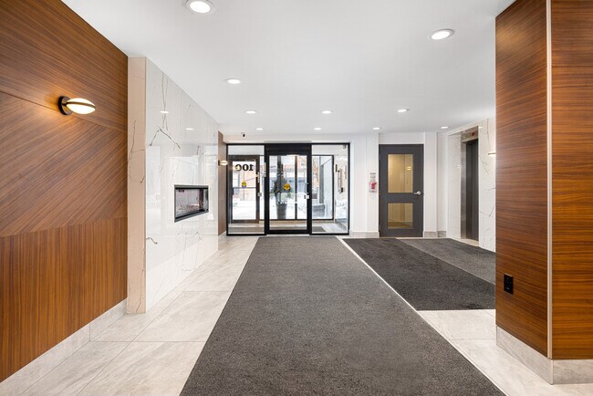 Photo du bâtiment - 100 Gloucester St