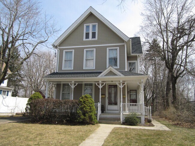 Building Photo - 453 N Main St