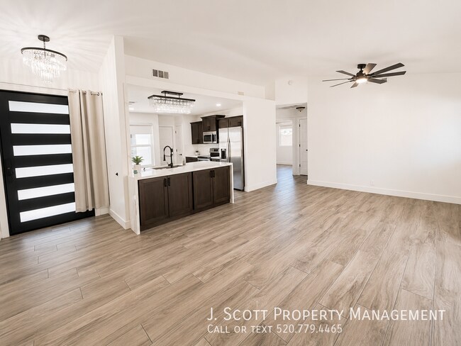 Foto del edificio - 6531 N 83rd Ln