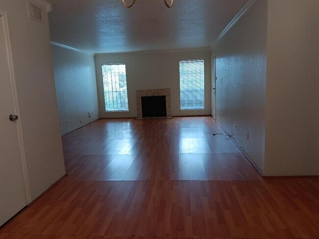 Foto del edificio - 7400 Bellerive Dr