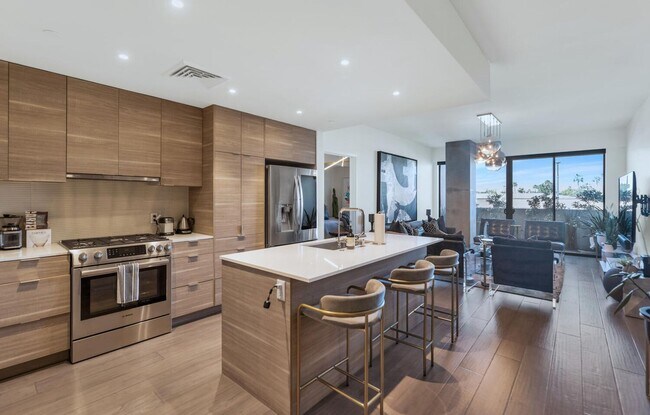 Foto del edificio - Rates Vary: $3,495 - $7,495