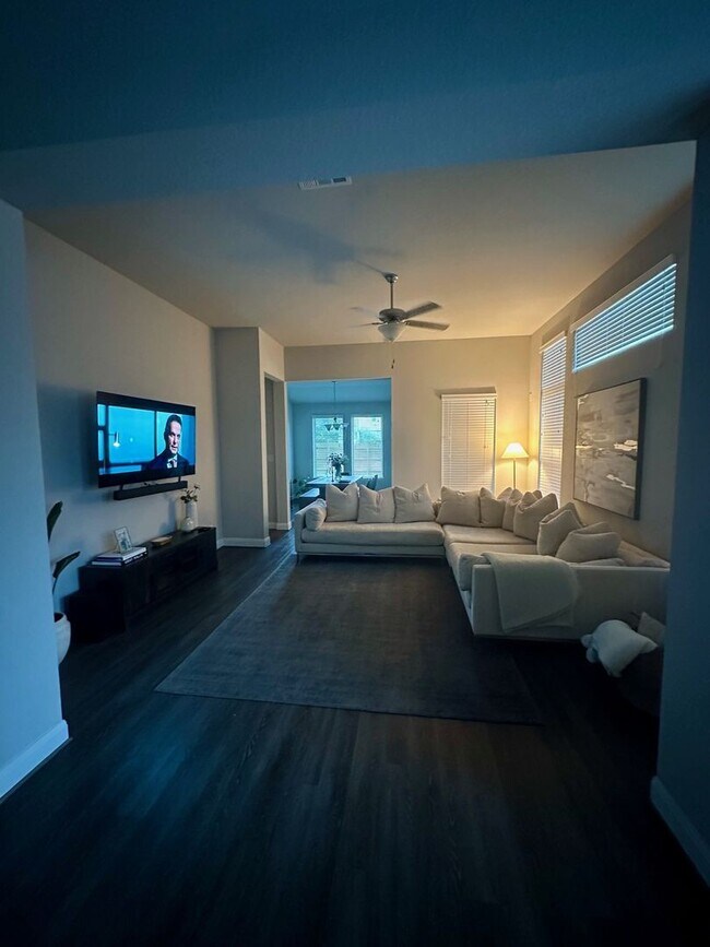 Building Photo - 6707 Gailan Ranch