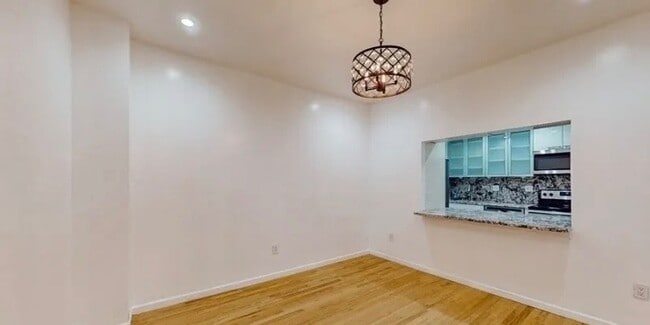 Foto del edificio - 61 Bronx River Rd