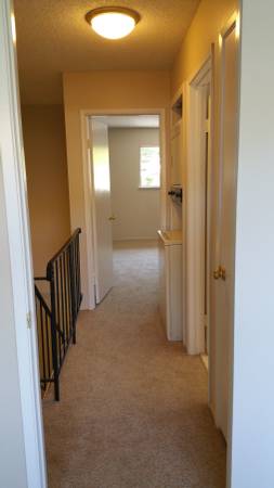 Foto del edificio - 2129 Ascot Dr