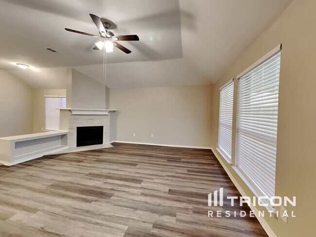 Foto del edificio - 834 San Jacinto Dr