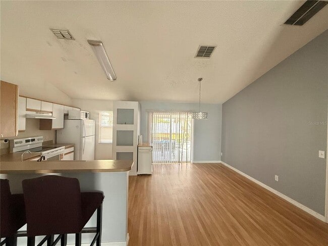 Building Photo - 1905 Myakka Ct