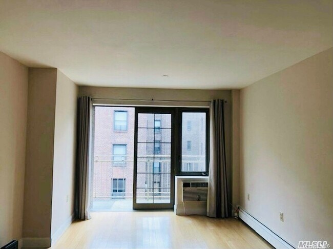 Foto del edificio - 83-75 117th St