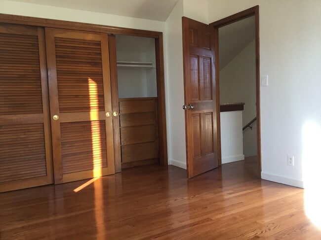 Foto del edificio - 2152 Clinton Ave