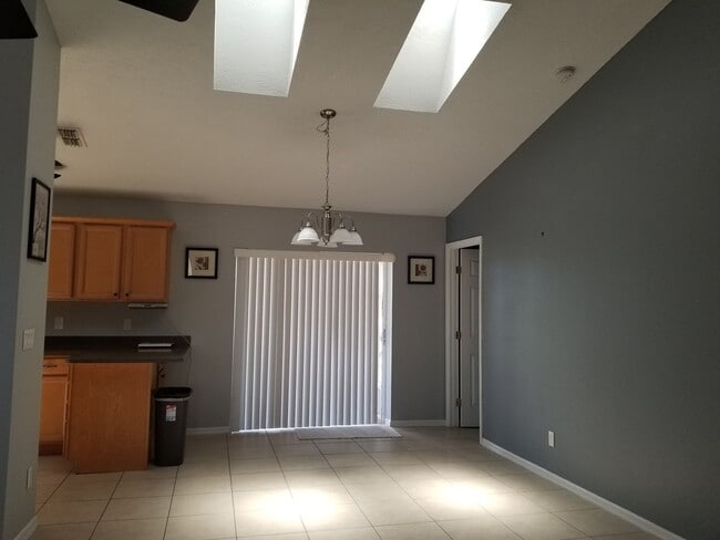 Foto del edificio - 3824 SW 14th Ave