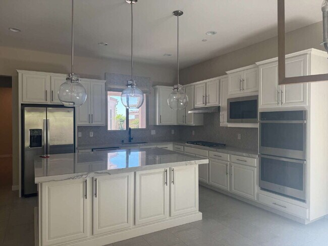 Building Photo - 11659 Falcon Gorge Ave