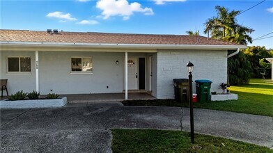 Building Photo - 4208 SE 19th Pl