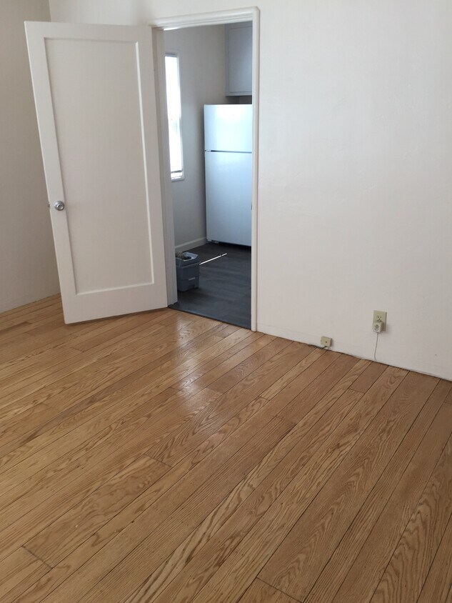 Primary Photo - 4267 Masterson St