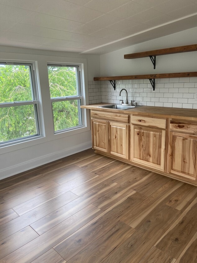 Kitchen - 1 S Sycamore St
