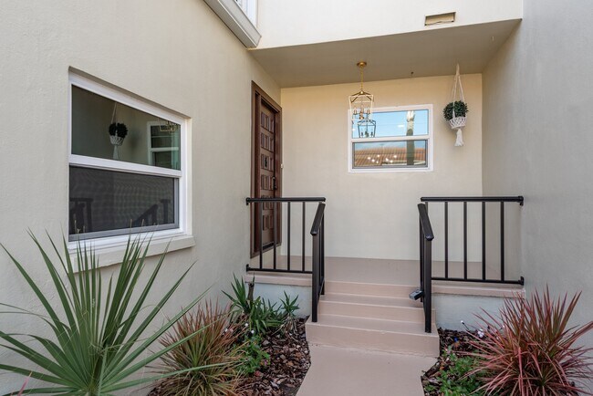 Building Photo - 2700 Bayshore Blvd