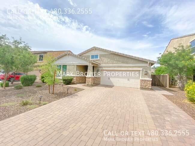 Photo - 3842 E Alfalfa Dr House