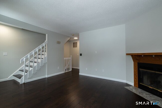 Building Photo - 465 Wolcott St