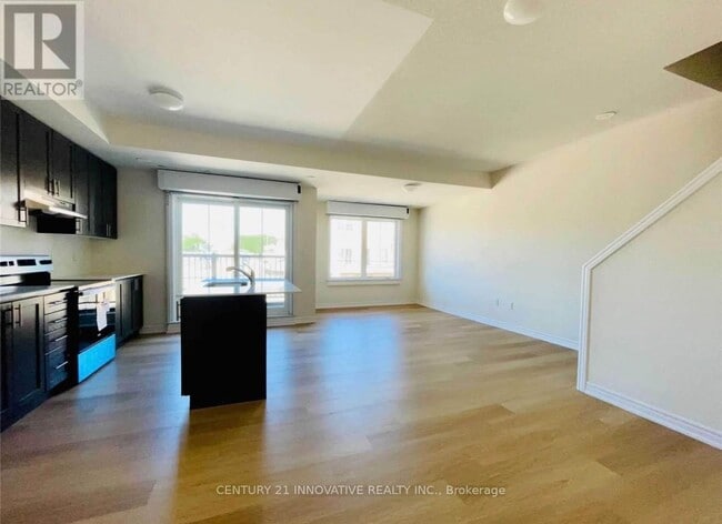 Building Photo - 470 Beresford Path