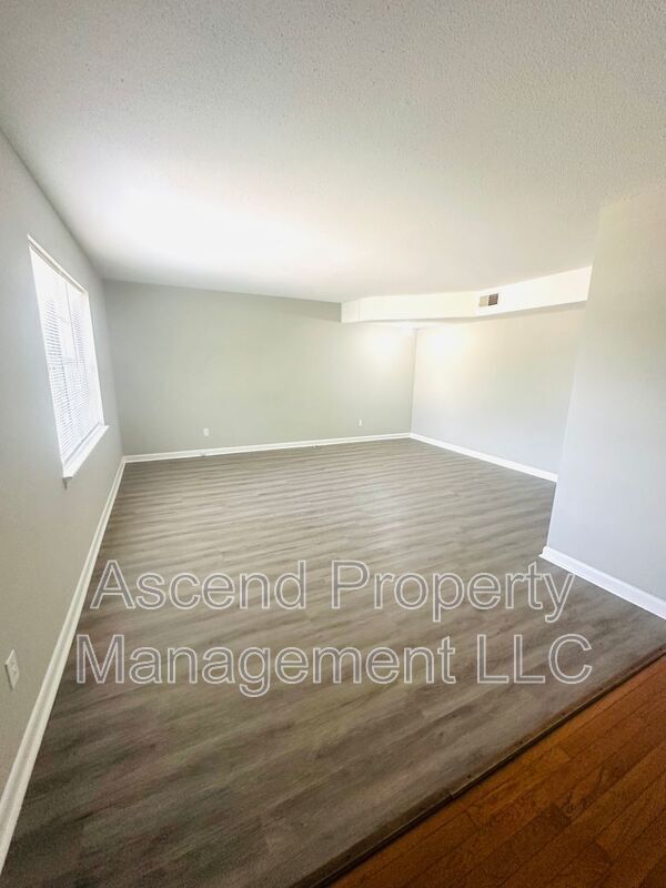 Building Photo - 4651 Cary Ln