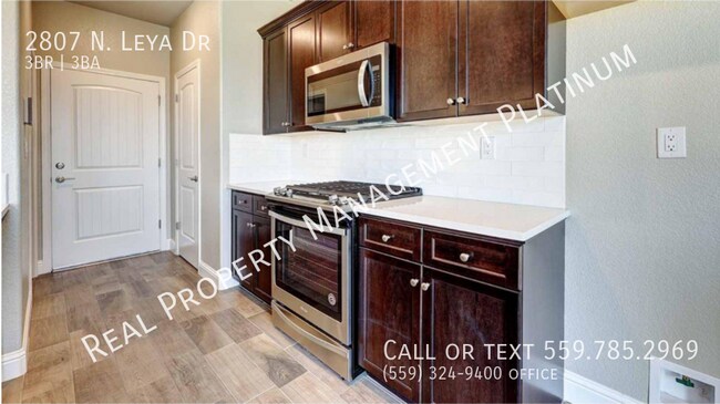 Building Photo - $2,500 Shields & Fowler, 3 bed SFH with So...