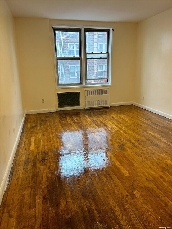 Building Photo - 86-16 60th Ave