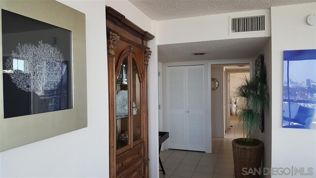 Building Photo - 1730 Avenida Del Mundo