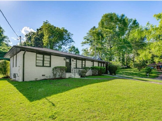 Building Photo - 3 Bedroom Single Family Home in Atlanta