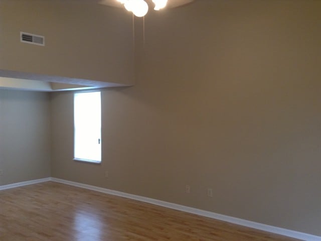 Foto del edificio - 6008 Tybalt Dr