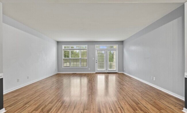 Building Photo - 205 Monroe Point Dr