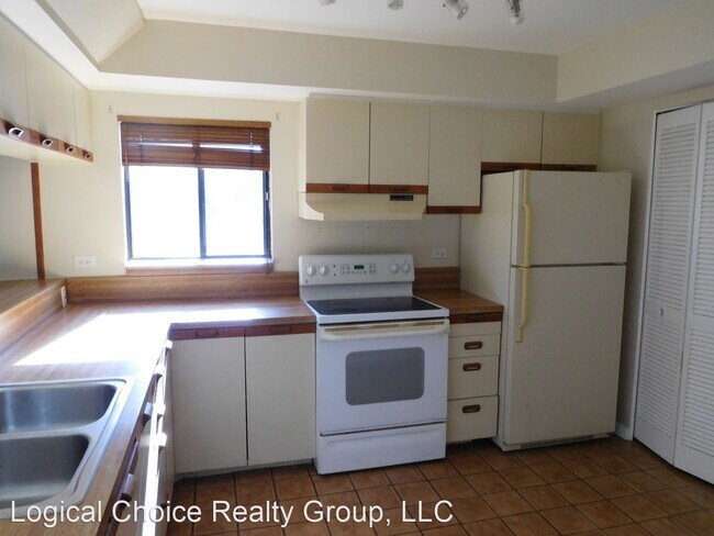 Foto del edificio - 2065 W Lakeview Blvd