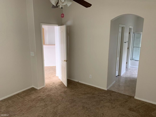 Building Photo - 2 br, 2 bath  - 6617 Lavender Lilly Ln Unit 1