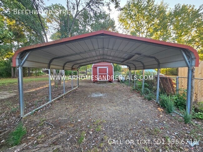 Building Photo - 5 Beechwood Street | $1495 | 3 beds, 2 ful...