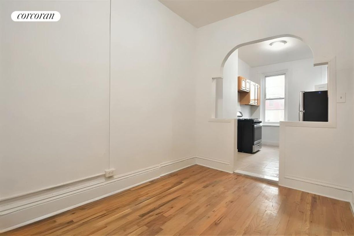 Building Photo - 134 Dikeman St