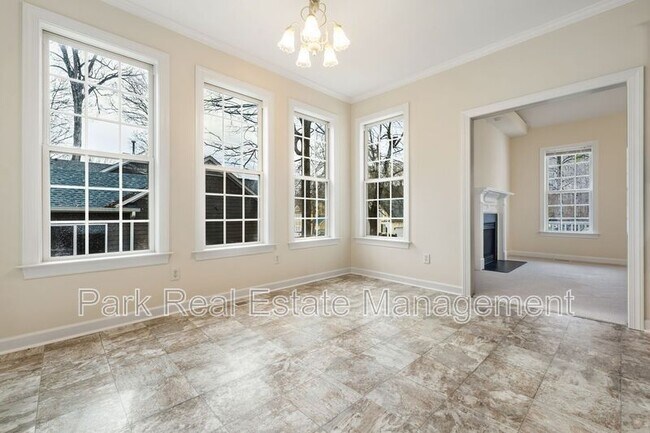 Building Photo - 304 Chatham Forest Dr