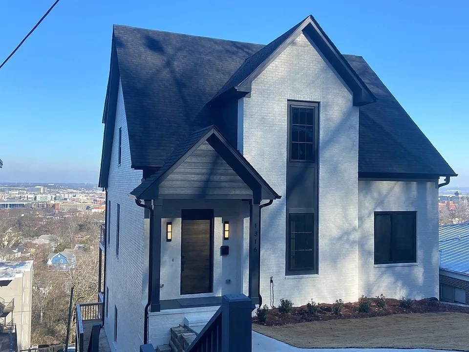 Foto principal - 1316 18th Ave S