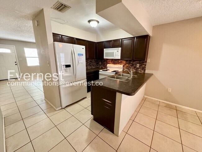 Foto del edificio - 1059 Spirit Lake Rd