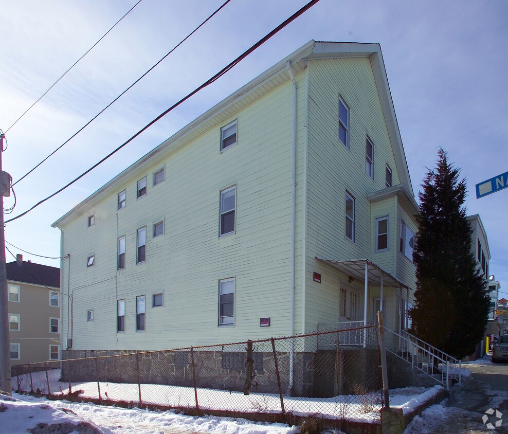 Foto del edificio - 512 Plymouth Ave