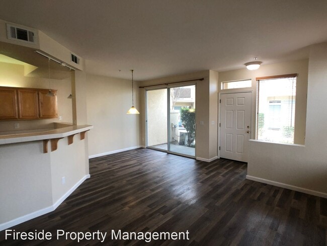 Building Photo - 2 br, 2.5 bath House - 519 Manhattan Pl