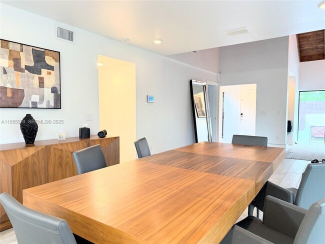 Foto del edificio - 20429 NE 10th Ct Rd