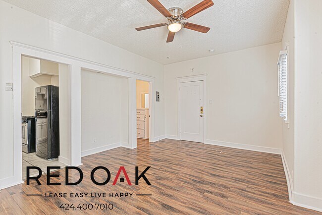 Foto del edificio - Beautiful Studio with Large Windows, Kitch...