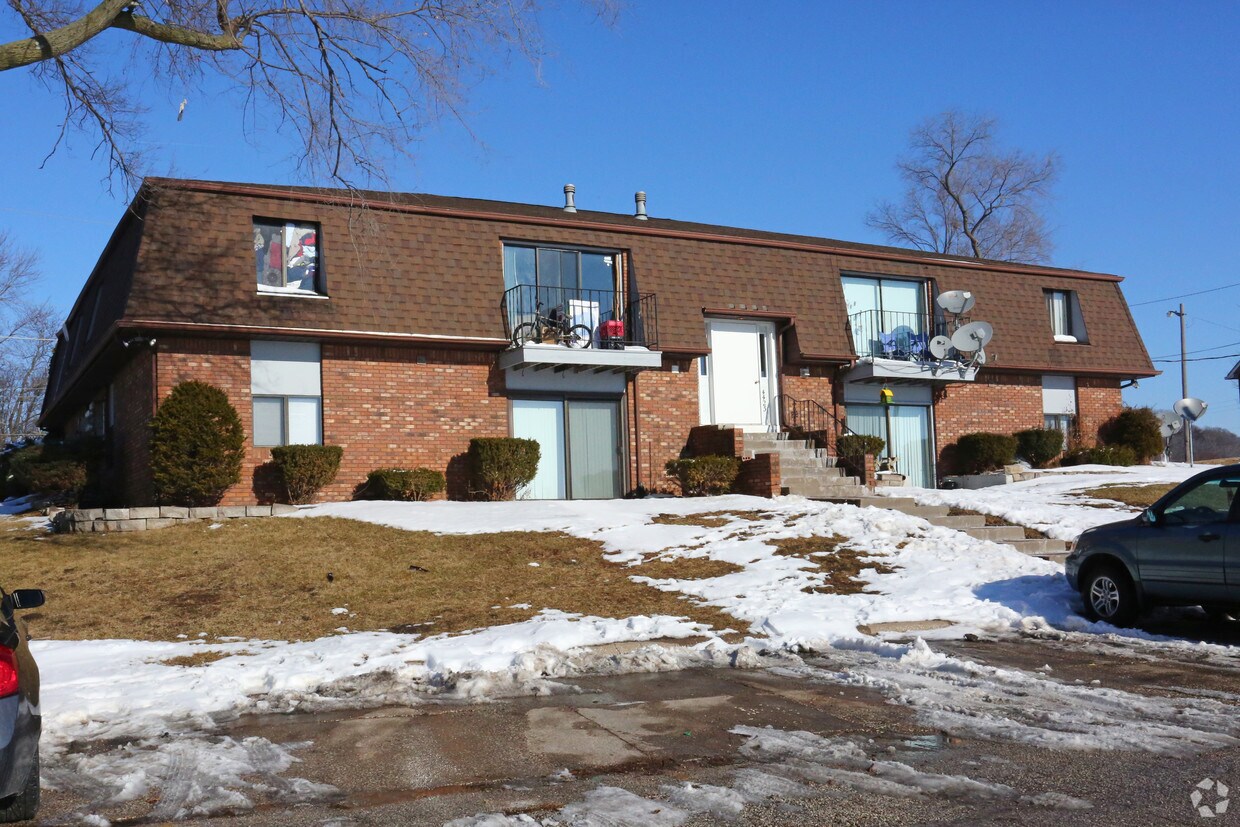 4511 53rd St, Moline, IL 61265 Apartments in Moline, IL